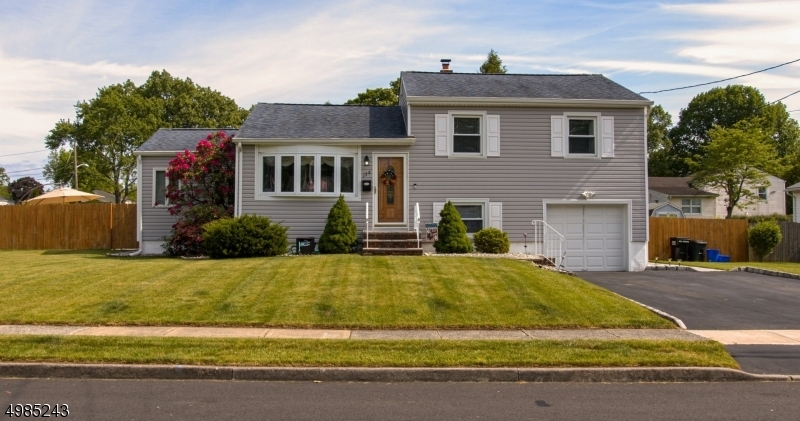 Property Photo:  179 W Elmwood Dr  NJ 07080 