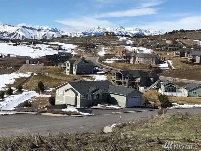 Property Photo:  112 Elizabeth Ct  WA 98801 