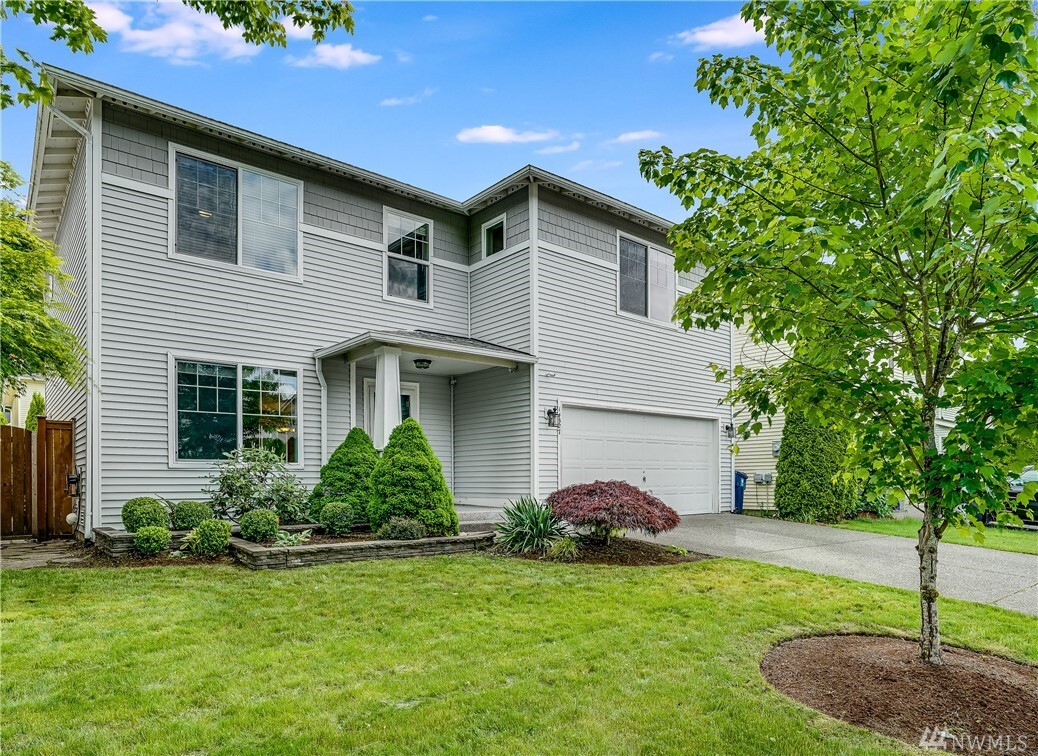 Property Photo: 14527 SE 153rd Pl WA 98058