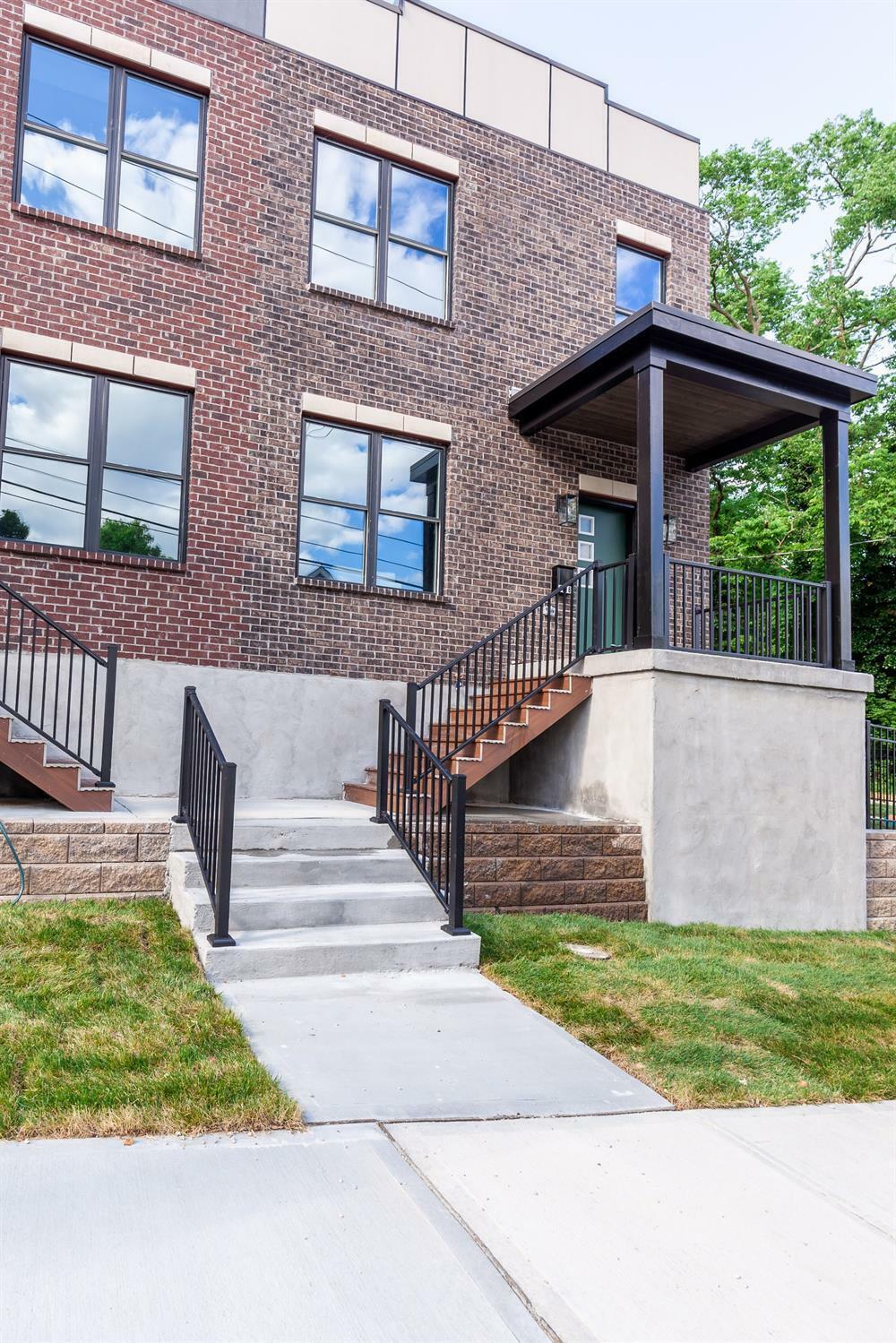 Property Photo: 1718 Wm H Taft Rd OH 45206