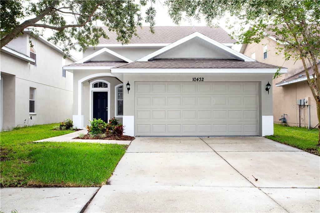 Property Photo:  10432 Avelar Ridge Drive  FL 33578 