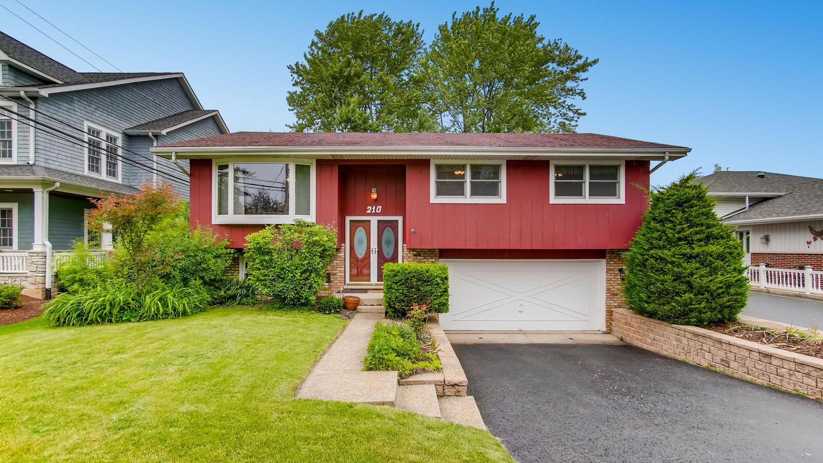 Property Photo: 210 East Traube Avenue IL 60559