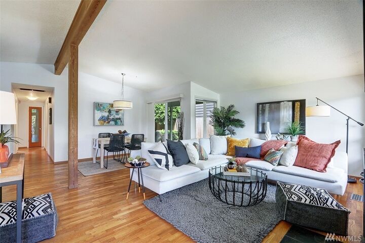 Property Photo:  3906 SW Elmgrove Street  WA 98136 