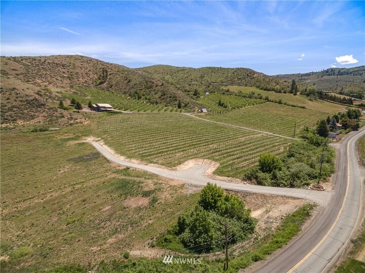 Property Photo:  61 Little Buck Lane  WA 98836 