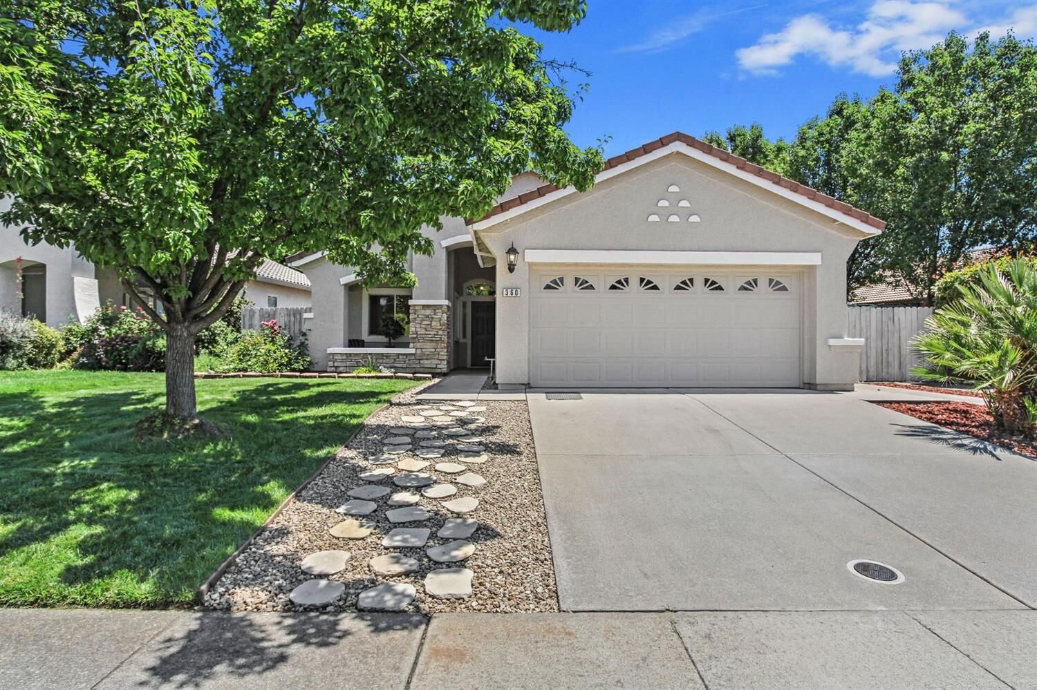 Property Photo: 360 Rundgren Way CA 95630
