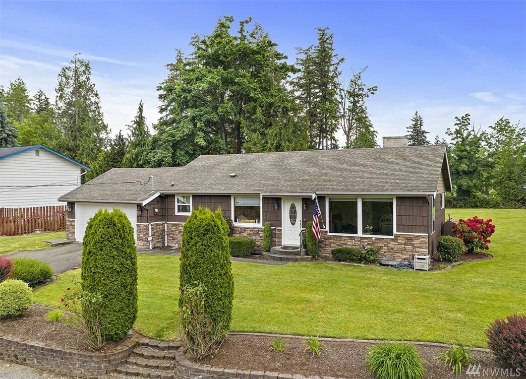 Property Photo:  12510 Waller Rd E  WA 98446 