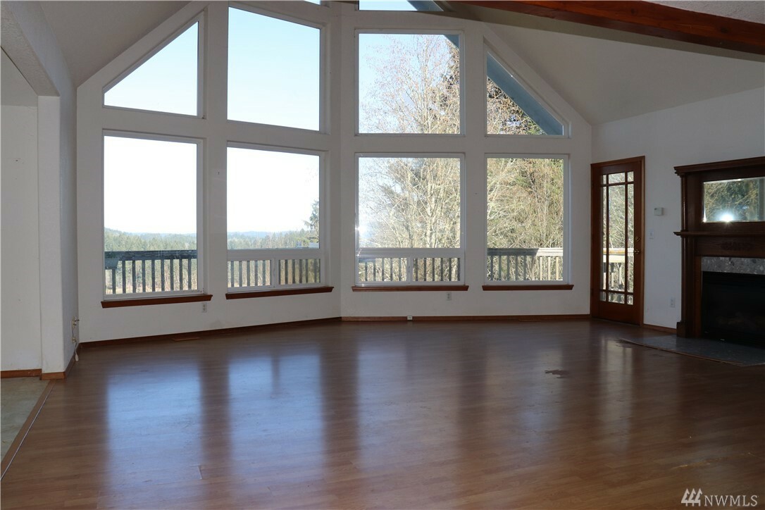 Property Photo: 6695 SE Arcadia Rd WA 98584