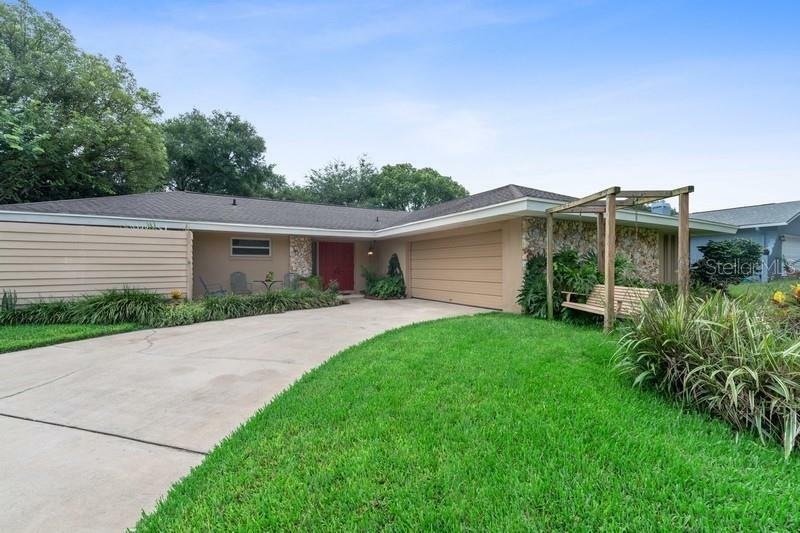 Property Photo:  511 Alcazar Avenue  FL 32714 