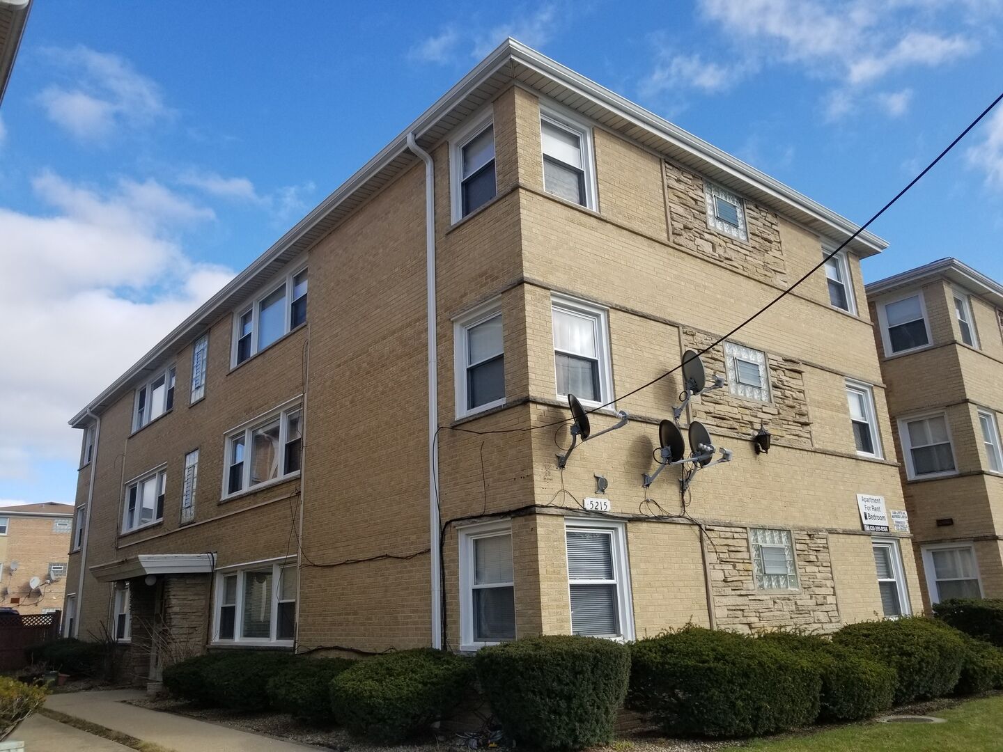 Property Photo:  5215 North East River Road  IL 60656 