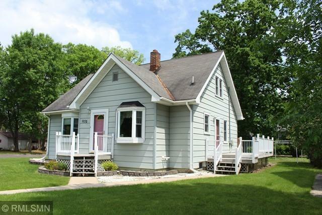 Property Photo: 1032 NW 4th Avenue MN 55744