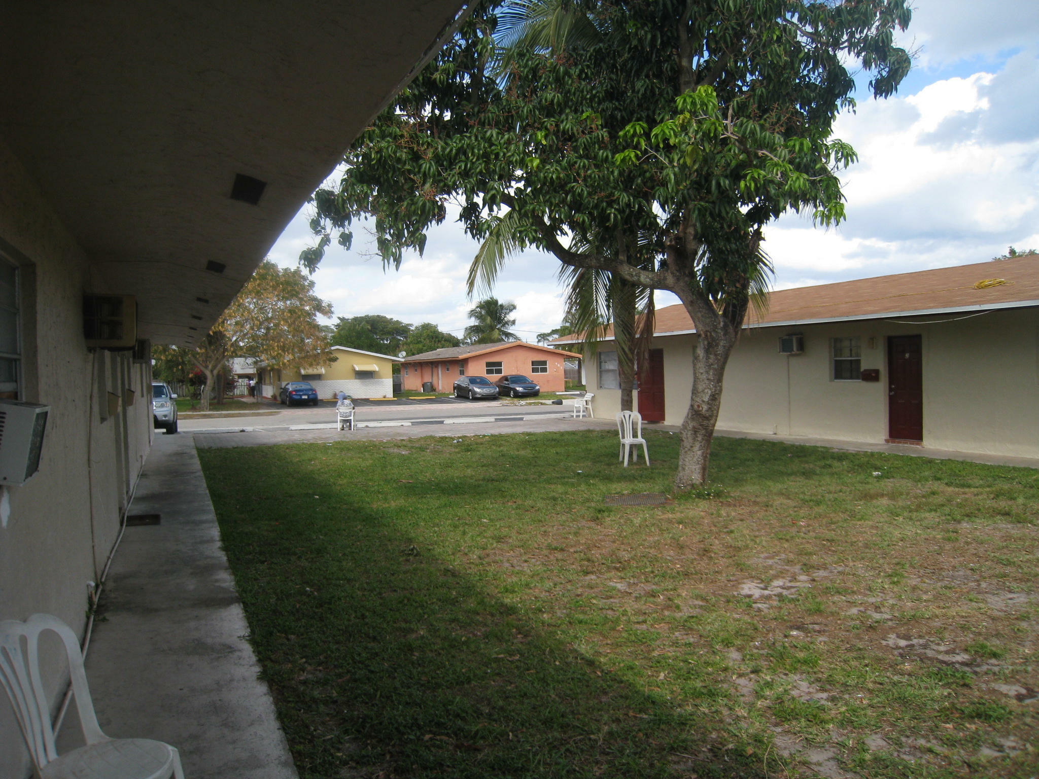 Property Photo:  440 NE 30th Street 2  FL 33064 