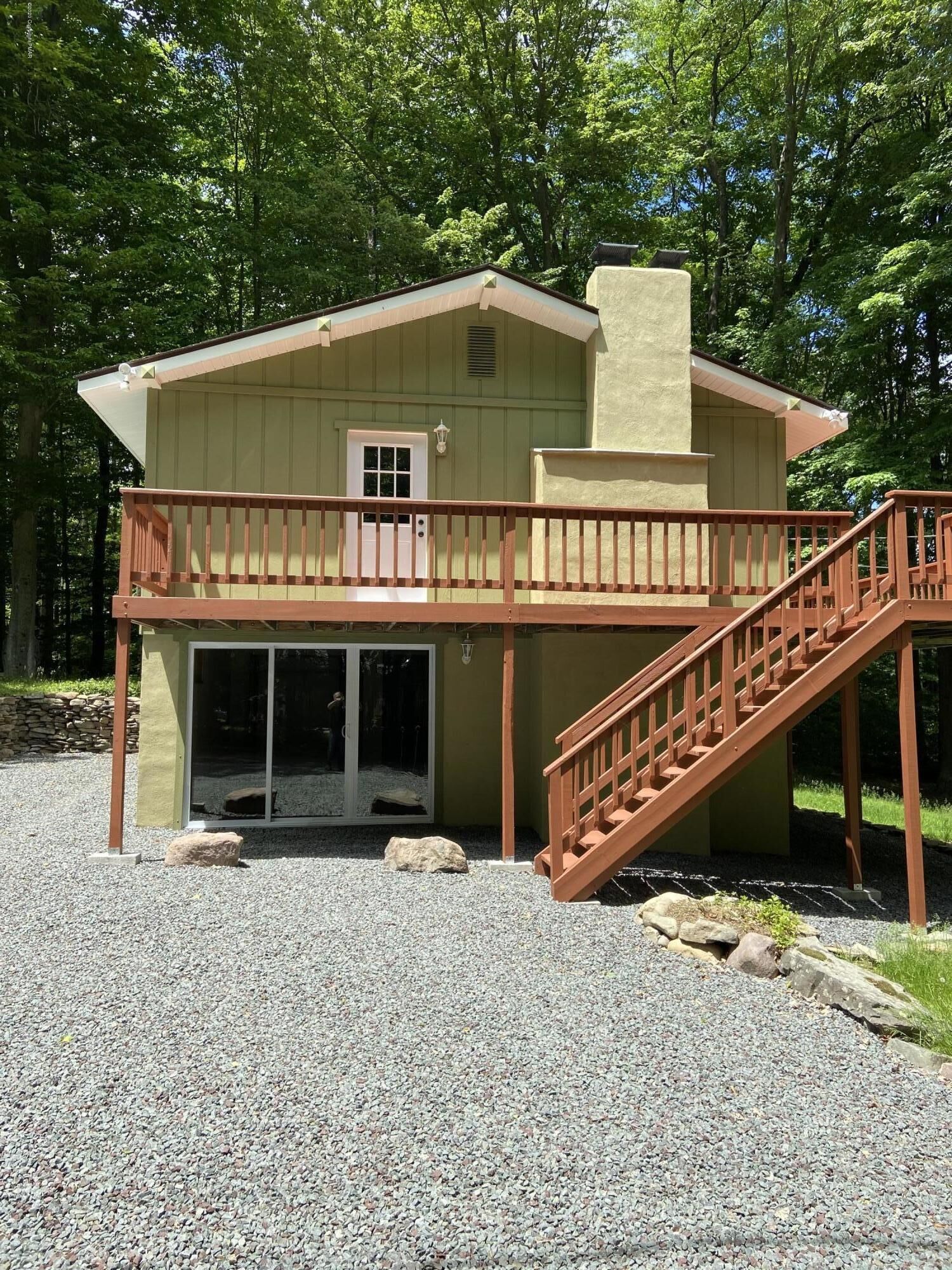 Property Photo: 208 Delaware Trail PA 18347