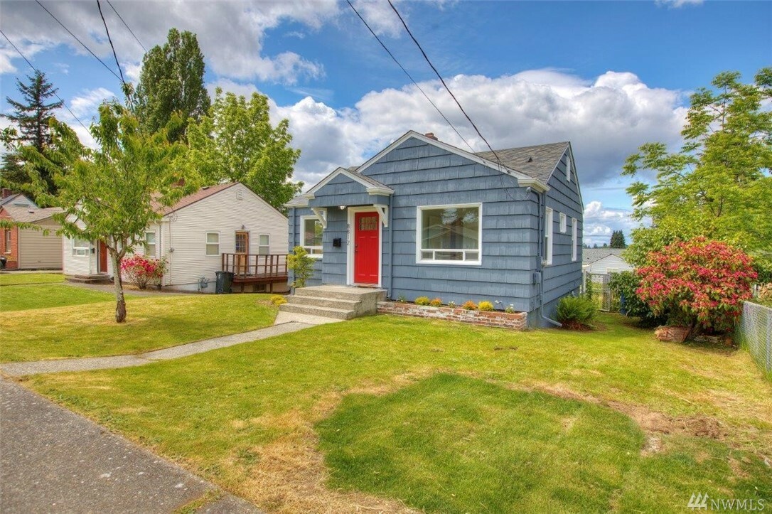 Property Photo: 8812 S Park WA 98444
