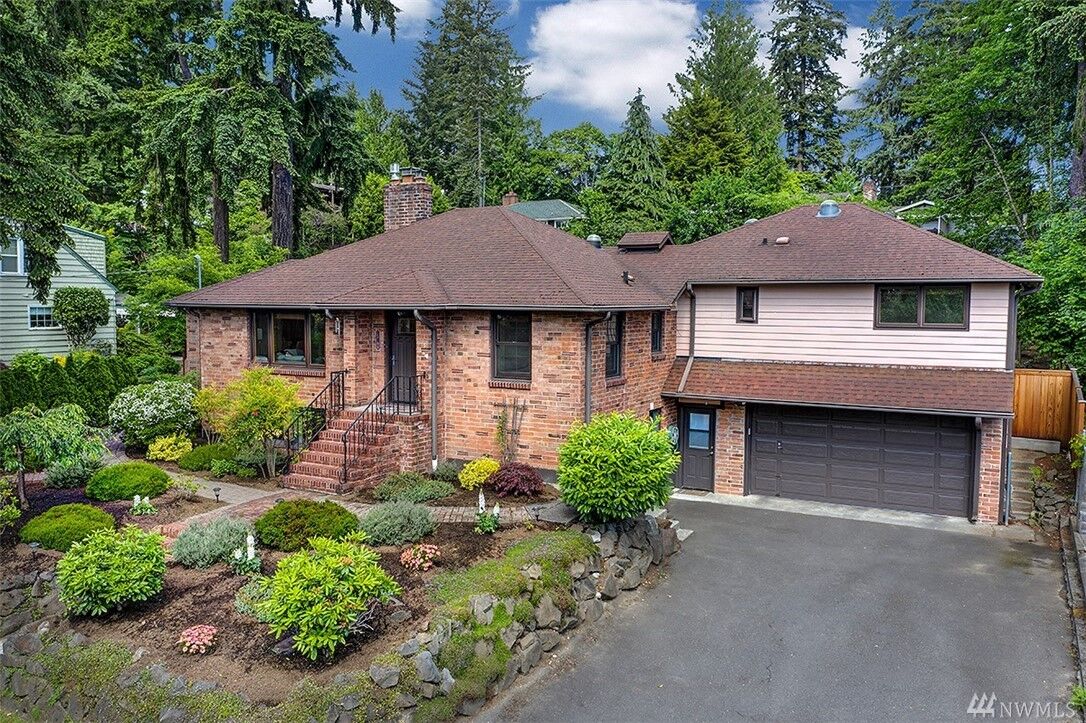 Property Photo: 15108 24th Avenue SW WA 98166