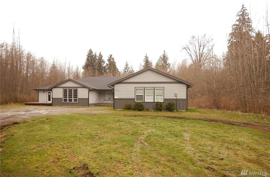 Property Photo:  9233 186th St NE  WA 98223 