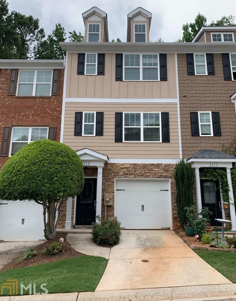 Property Photo: 3068 Lauren Parc Rd GA 30032