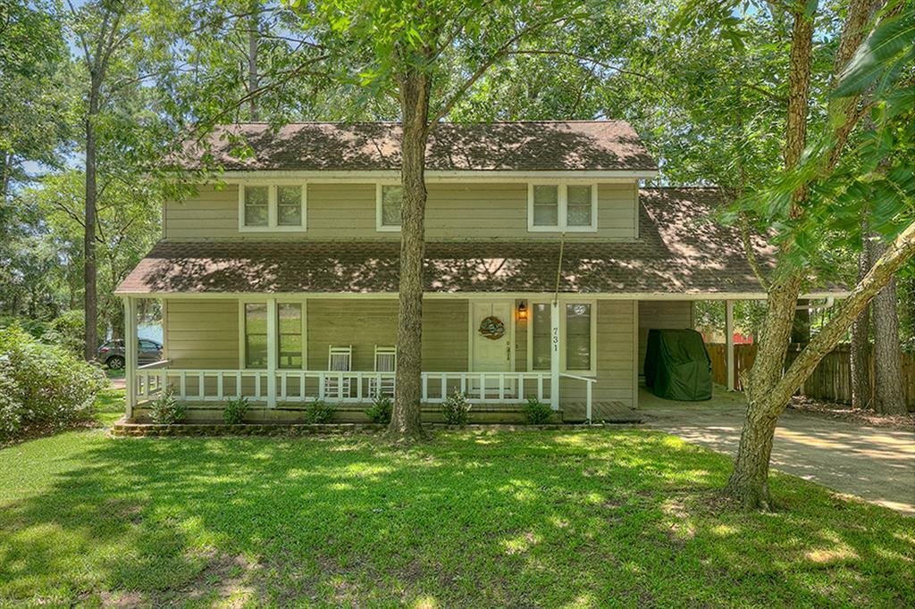 Property Photo: 731 Kings Way TX 77331