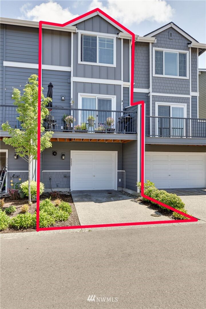 Property Photo: 3337 30th Drive WA 98201