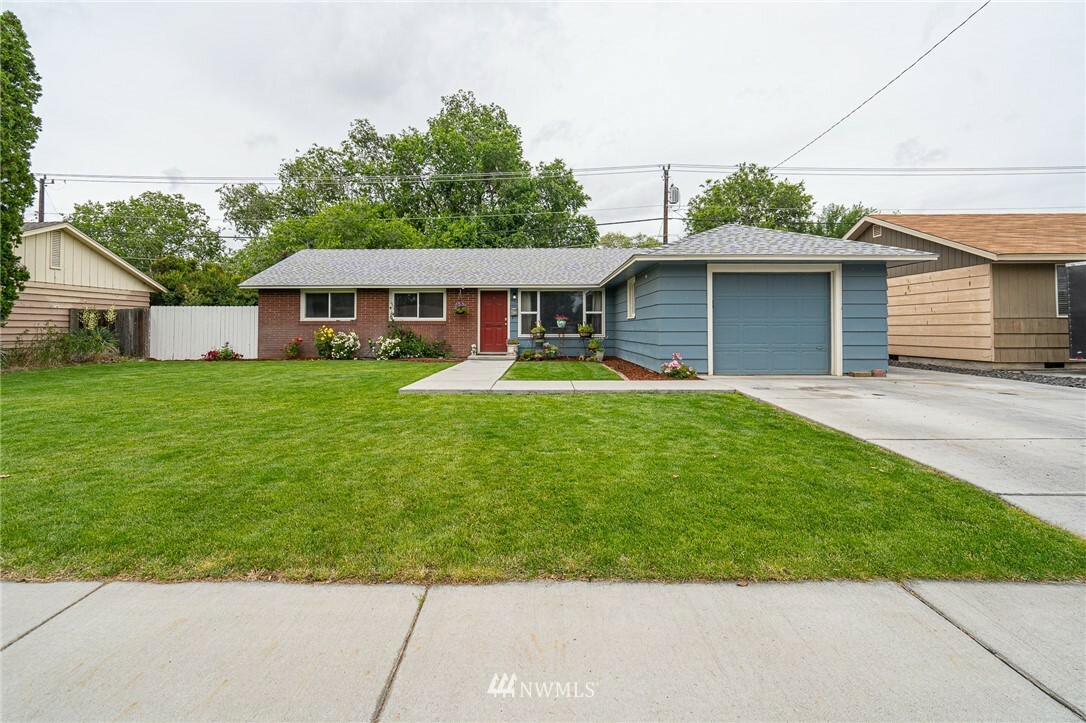 442 Sharon Avenue E  Moses Lake WA 98837 photo