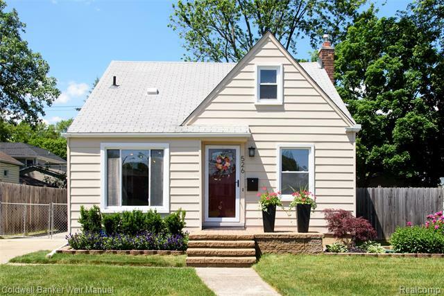 Property Photo: 526 Cherry Ave MI 48073