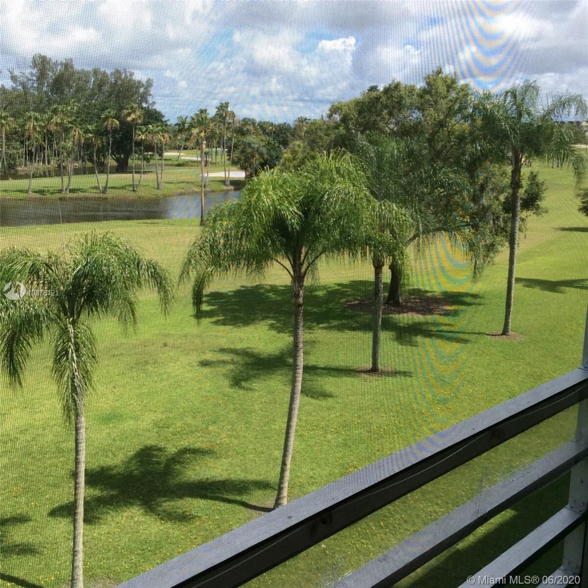 Property Photo: 3959 Via Poinciana 401 FL 33467
