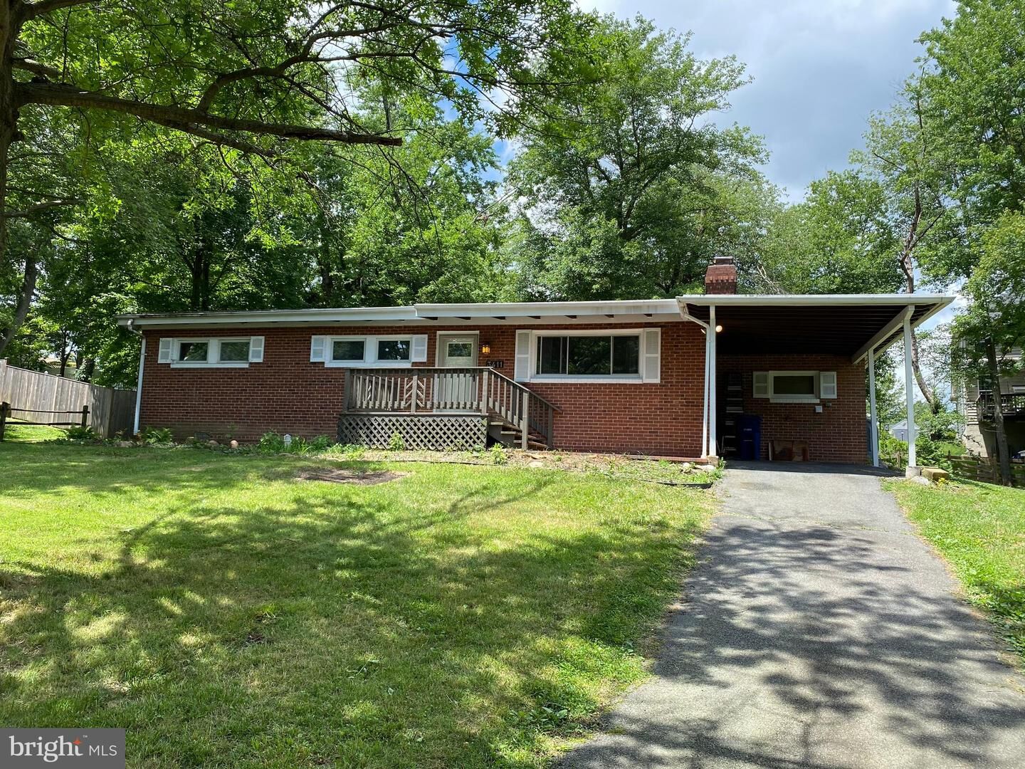 Property Photo: 3411 Little Hunting Creek Drive VA 22309