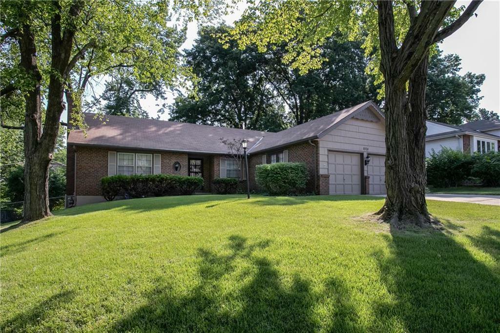 Property Photo:  8824 E 62nd Street  MO 64133 