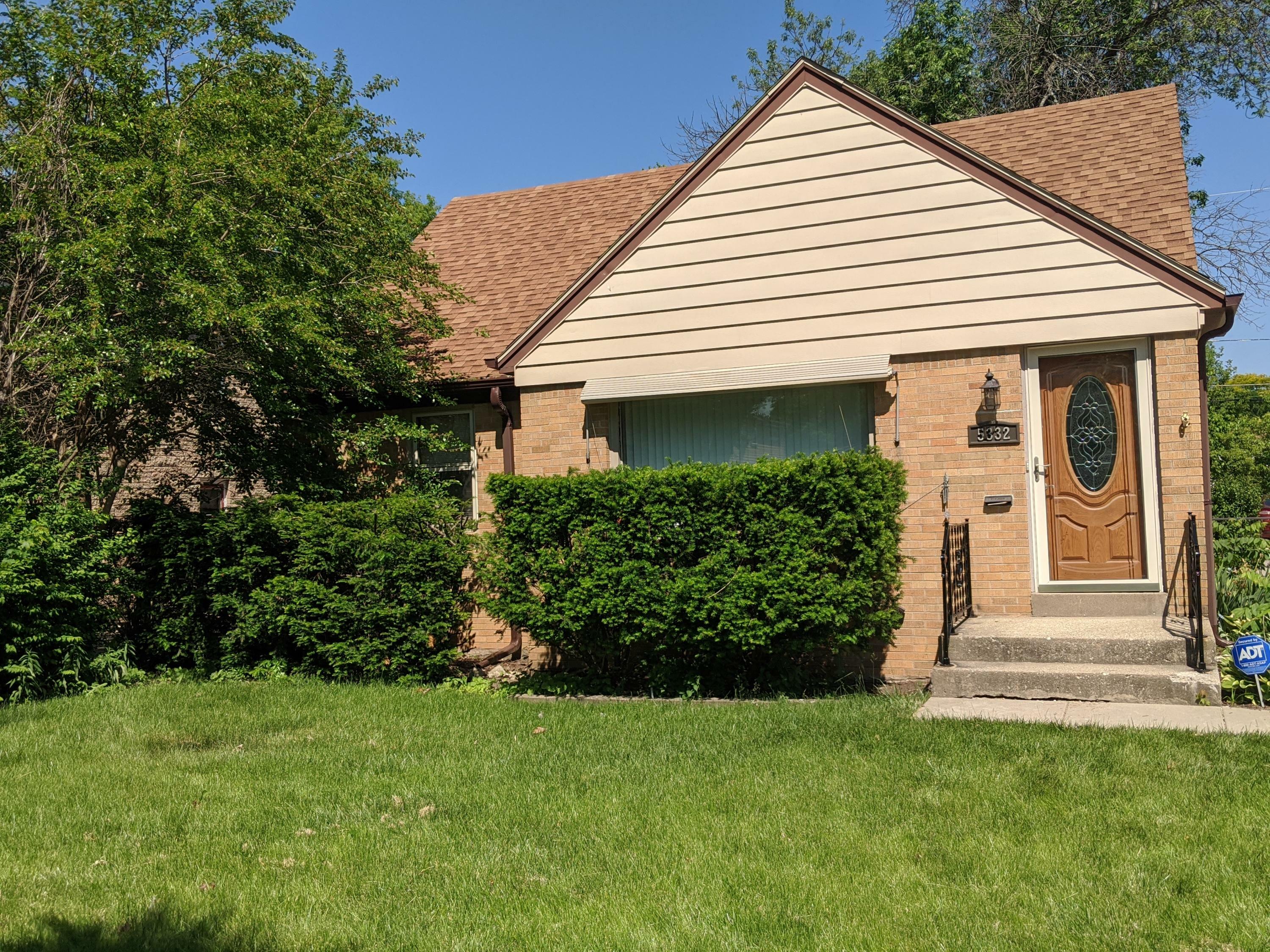 Property Photo: 5332 N 61st St WI 53218