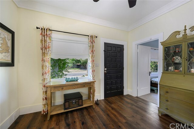 Property Photo:  410 E Washington Avenue  CA 92701 