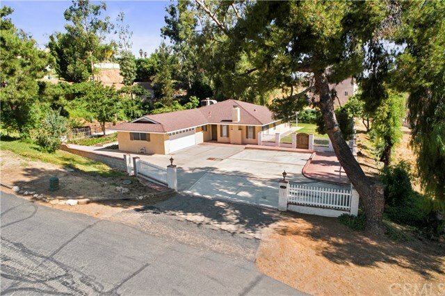 Property Photo:  14150 Martin Place  CA 92503 