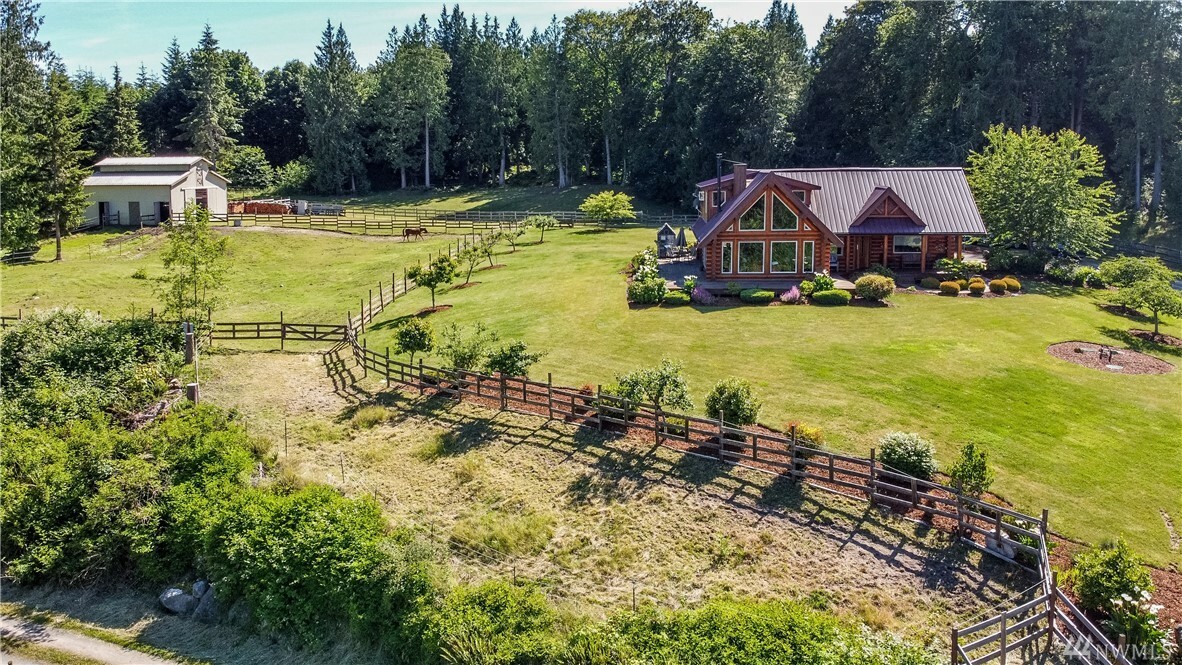 Property Photo:  304 Gifford Hill Dr  WA 98325 