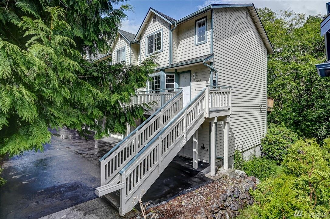 Property Photo: 13629 26th Place W B-104 WA 98087
