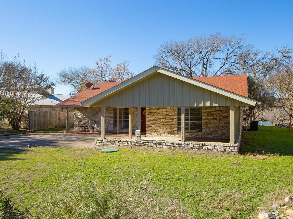 Property Photo:  157 Champions Circle  TX 78676 