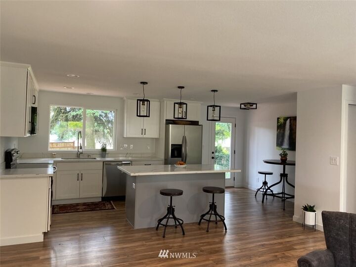Property Photo: 15709 NE 110th Street WA 98052