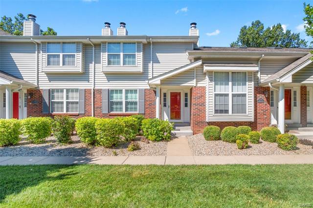 Property Photo: 1712 South Wisteria 4 63303