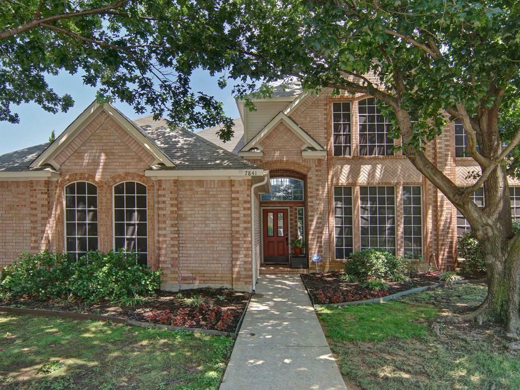 Property Photo:  7841 Hidden Oaks Drive  TX 76182 