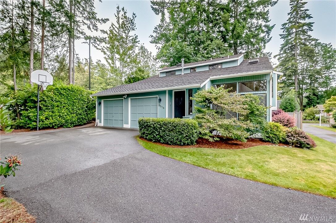 Property Photo: 8516 188th Street SW WA 98026
