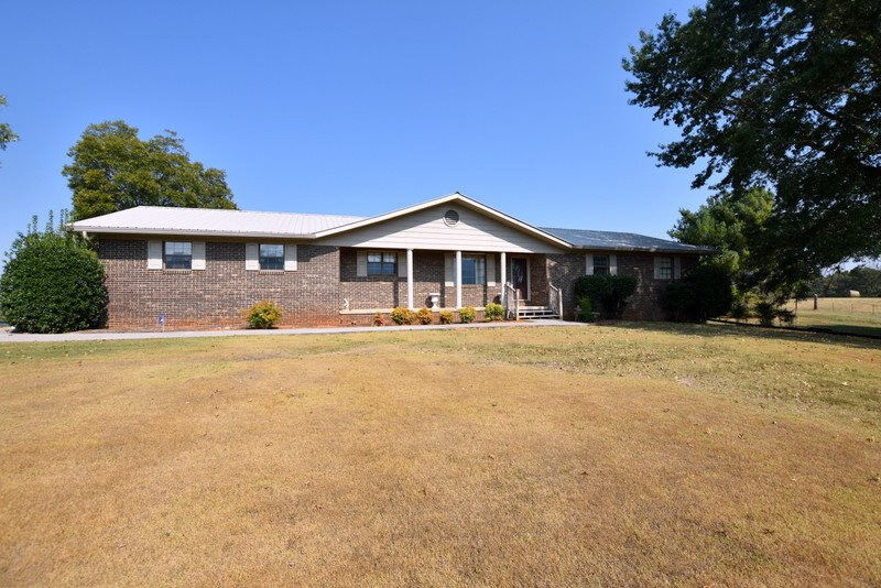 Property Photo:  524 County Road 890  TN 37331 