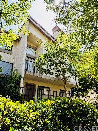 Property Photo:  26106 Alizia Canyon Drive G  CA 91302 