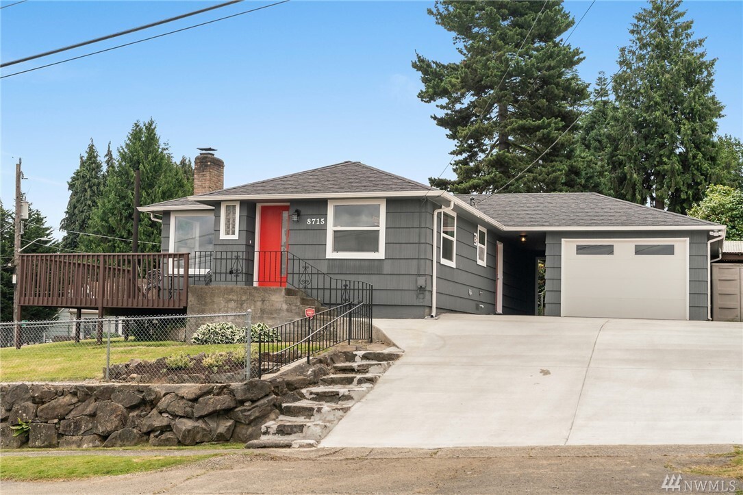 Property Photo: 8715 S 115th Place WA 98178