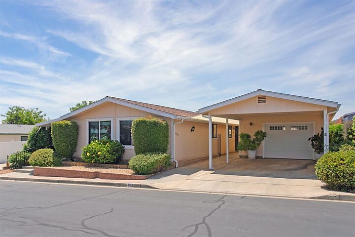 Property Photo:  1635 Lotus Glen  CA 92026 