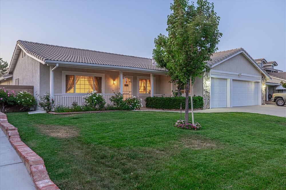 Property Photo:  6221 W Avenue L12  CA 93536 