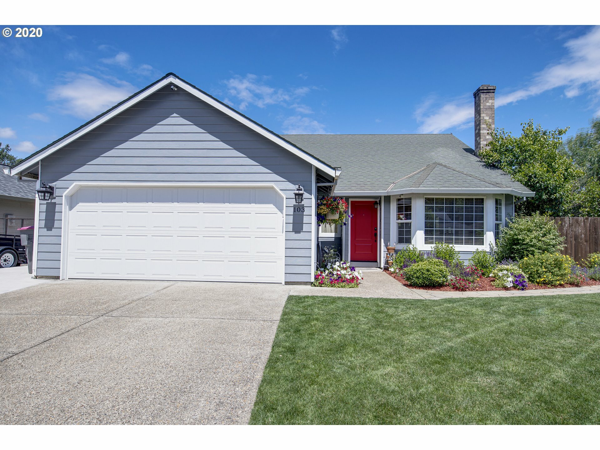Property Photo: 103 Norris Ct OR 97114