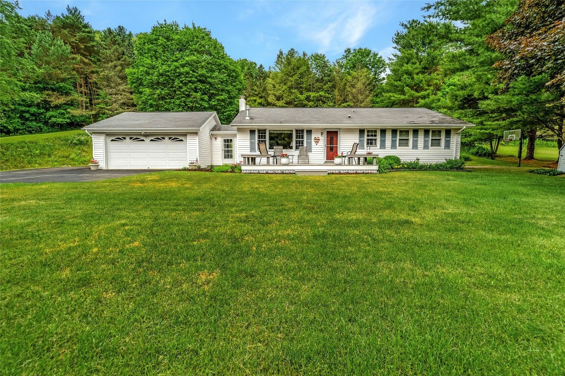 Property Photo:  10 Meadowbrook Lane  NY 13778 