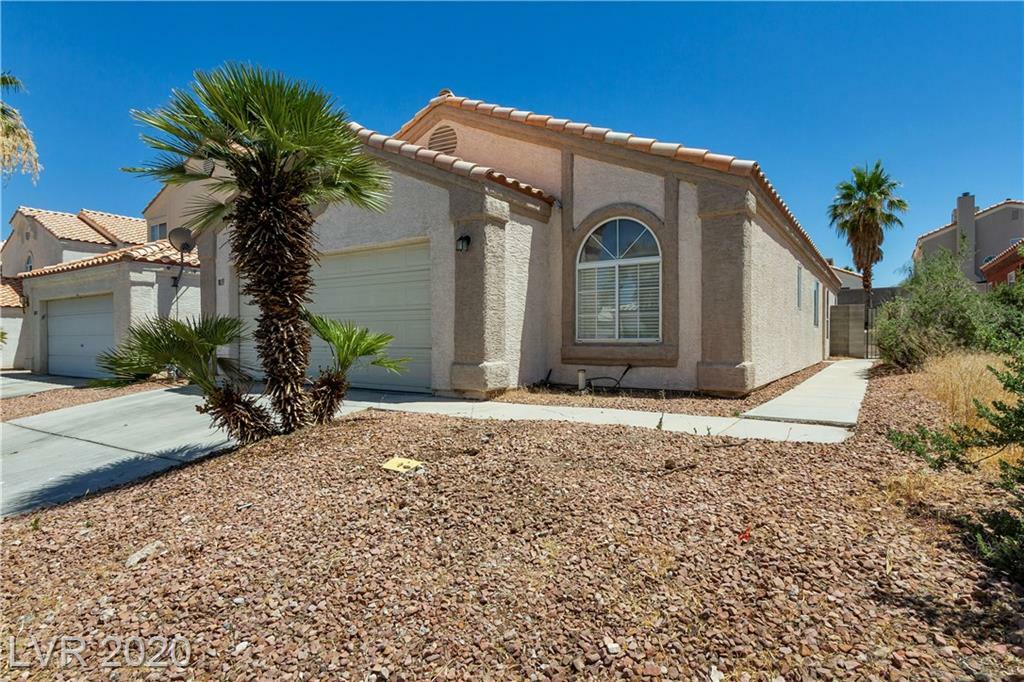 Property Photo: 8113 Cimarron Ridge Drive NV 89128