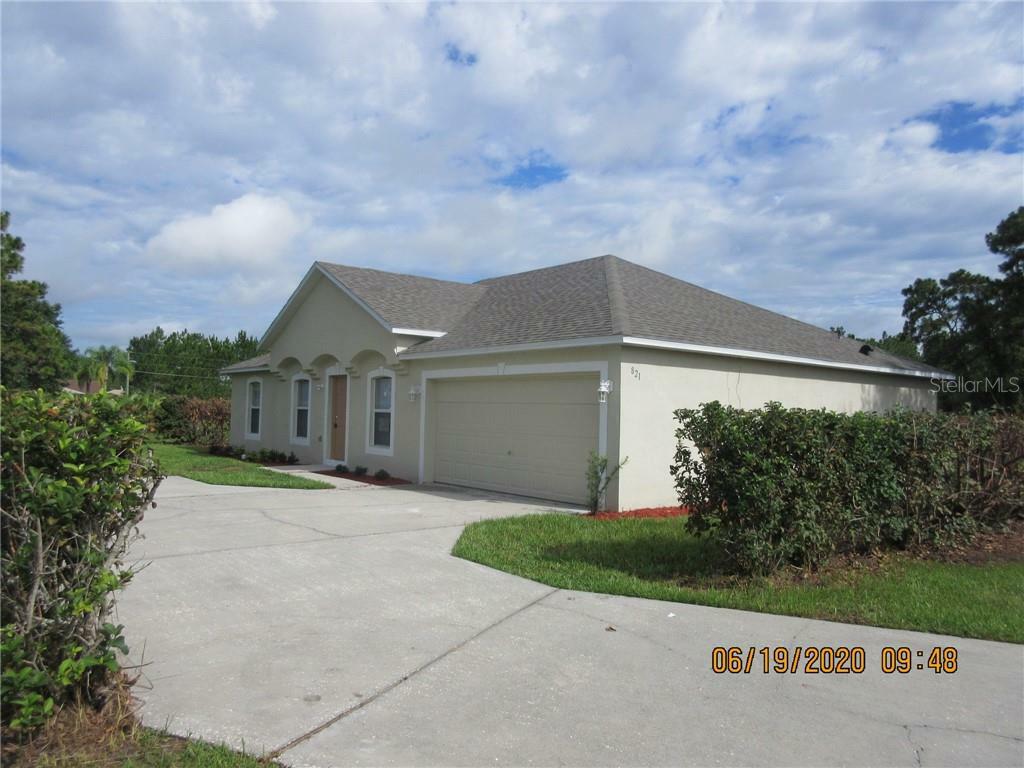 Property Photo:  821 Hazel Grove Court  FL 34758 