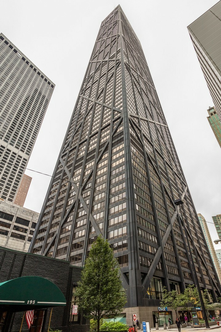 Property Photo: 175 E Delaware Place 7101 IL 60611