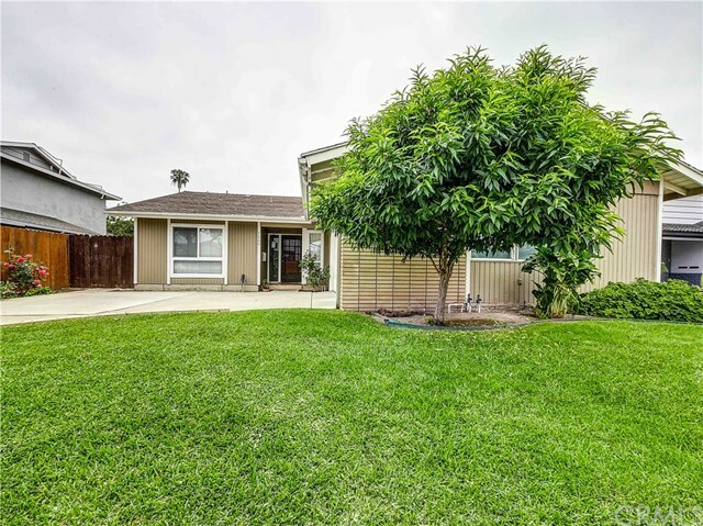 Property Photo: 7840 E Ring Street CA 90808