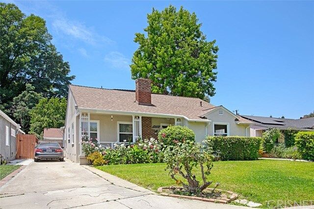 Property Photo:  5727 Colbath Avenue  CA 91401 
