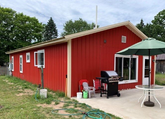 Property Photo:  5541 S Pleasantview  MI 49740 